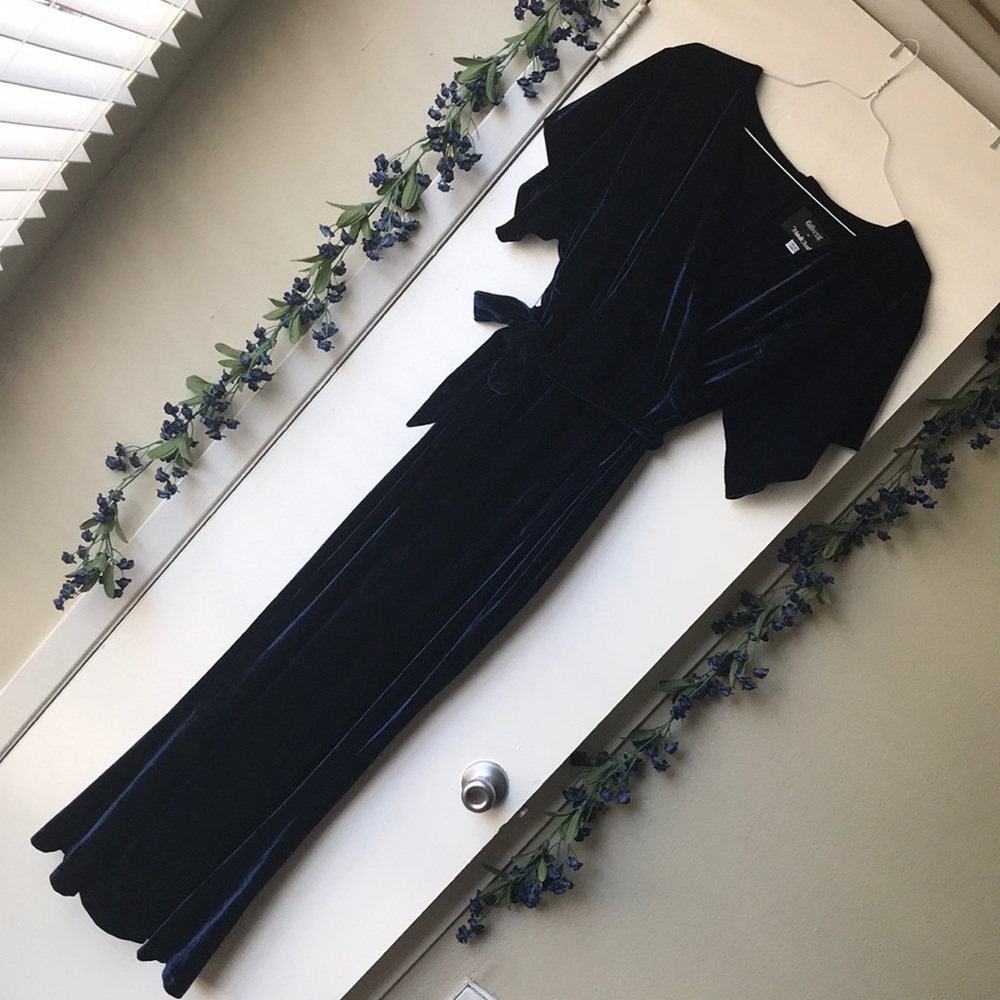 Collectif x ModCloth navy blue velvet dress NWOT